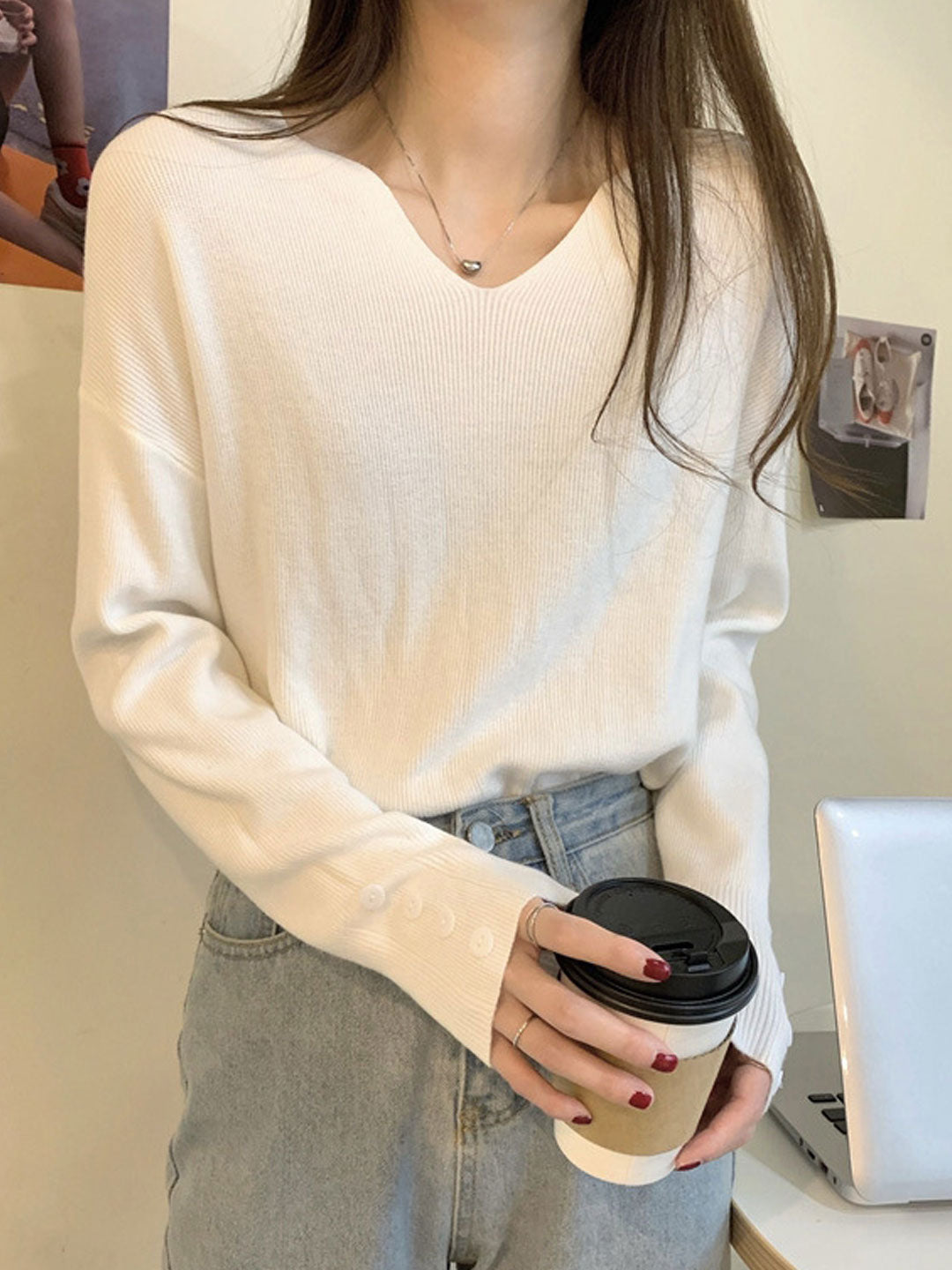 Claire Loose V-Neck Knitted Top