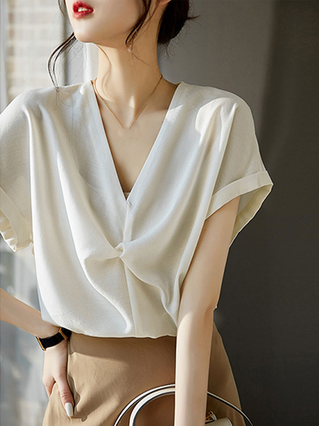 Isabelle Classic V-Neck Chiffon Pleated Top