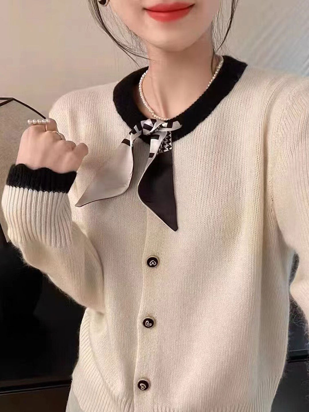 Hannah Retro Crew Neck Bow Knitted Cardigan