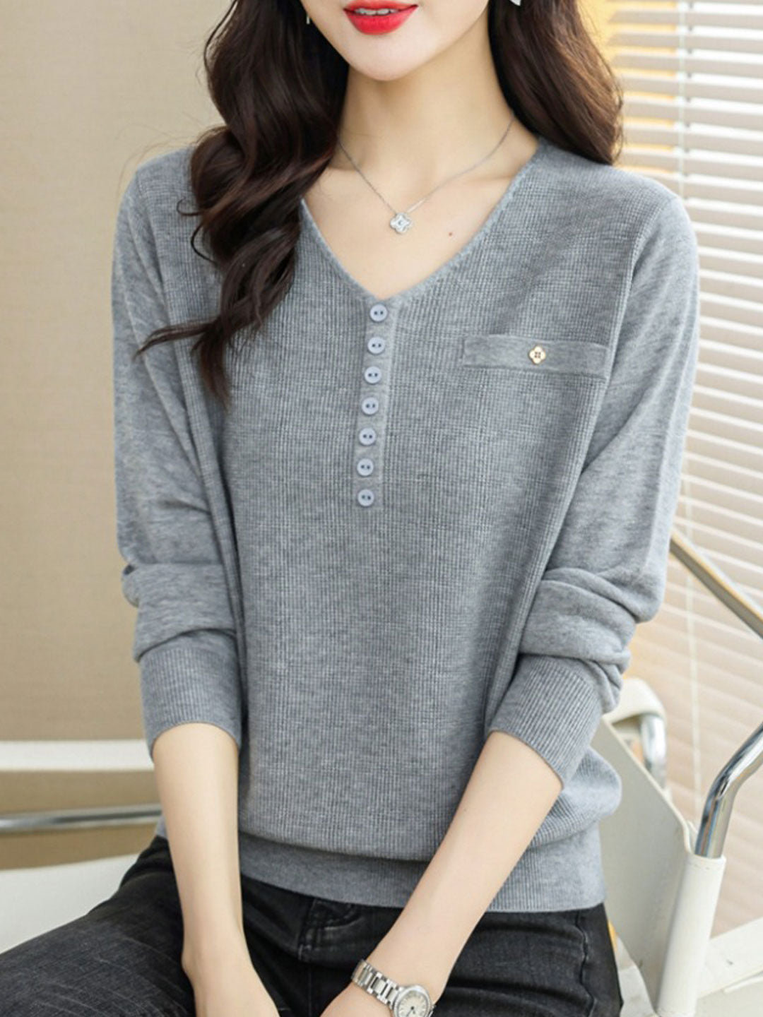 Hannah Casual V-Neck Solid Color Knitted Top