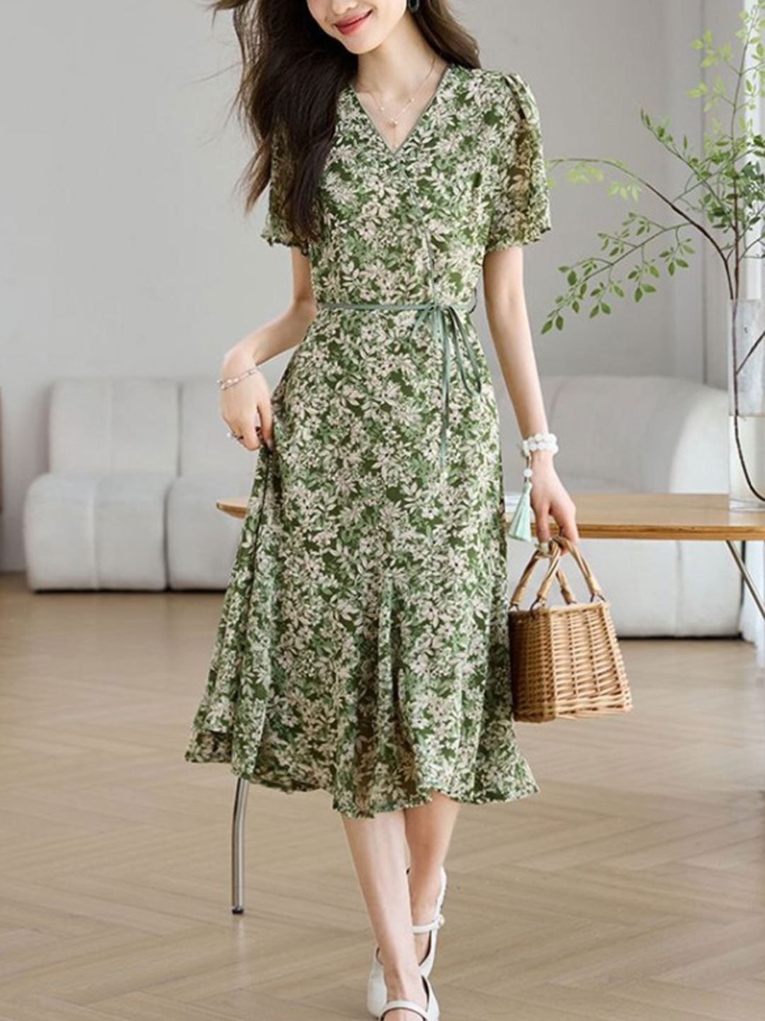 Natalie Classic V-Neck Floral Printed Chiffon Dress-Green