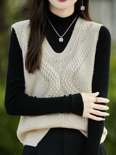 Chloe Retro V-Neck Hollowed Knitted Vest