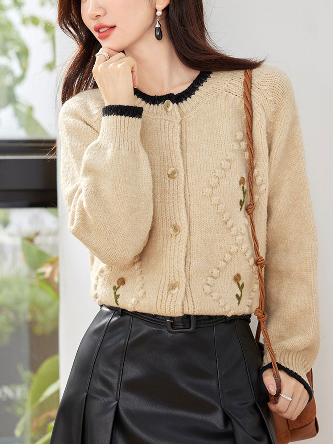 Sophie Loose Crew Neck Embroidered Flower Knitted Cardigan